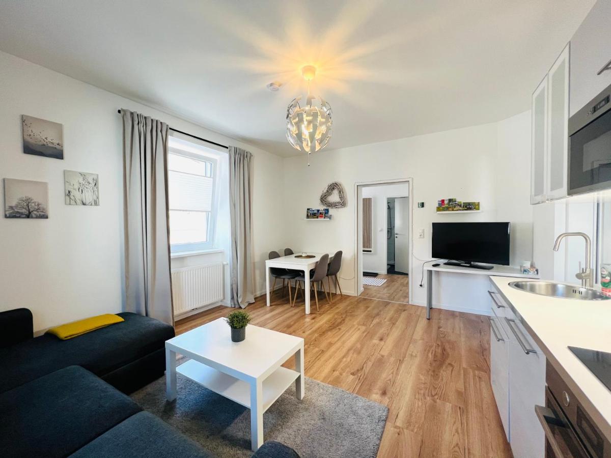 White Inn - Kuschelige Ferienwohnung Mürzzuschlag Eksteriør billede